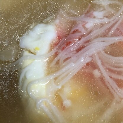 カニカマと卵♡
大好きな具材で美味しいスープが作れてうれしいですっ(o^^o)
ステキなレシピをありがとうございましたーっ！！